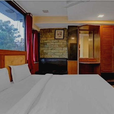 Oyo 75948 Hotel Tushar Continental New Delhi Exterior photo